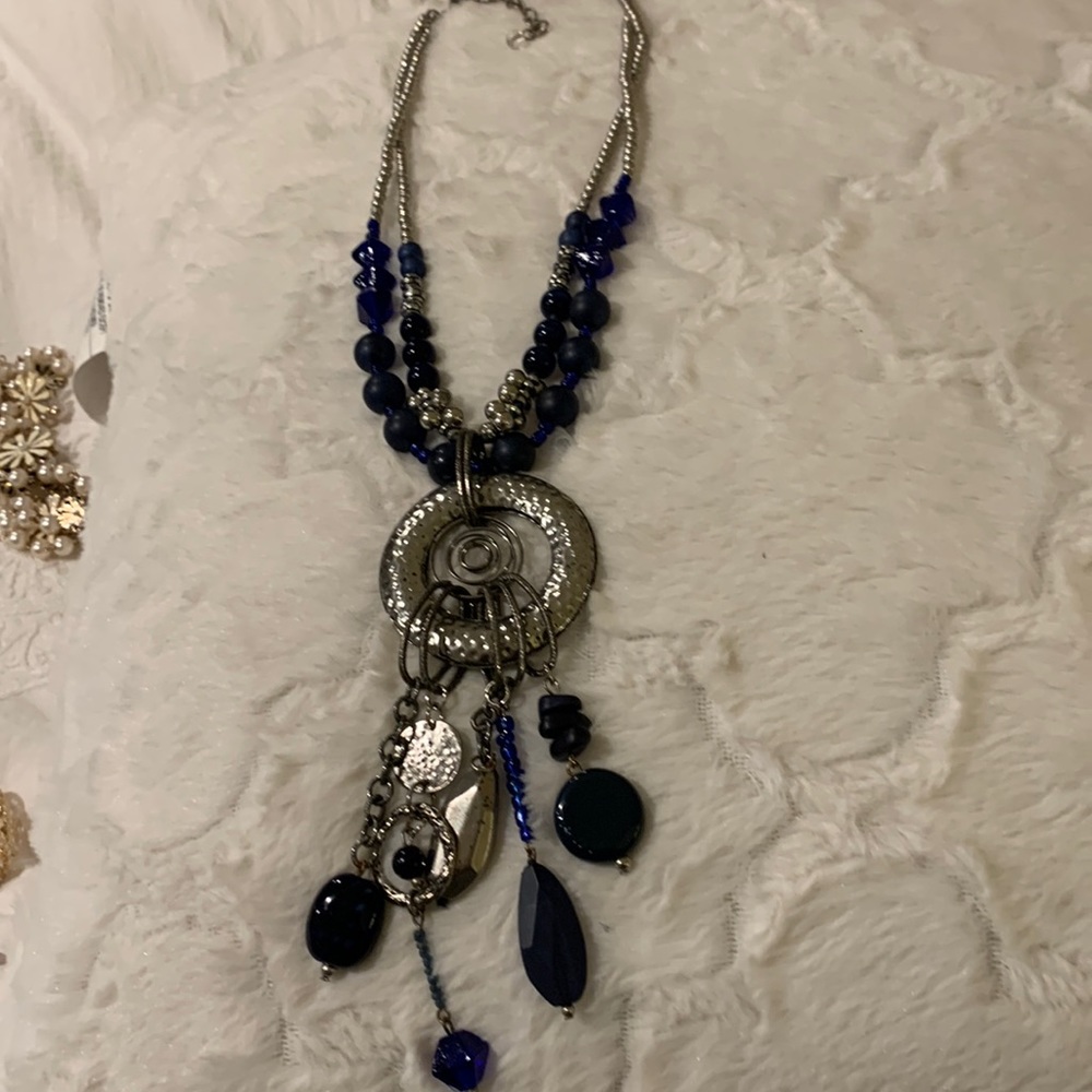 Double strand blue beads medallion statement‎ necklace